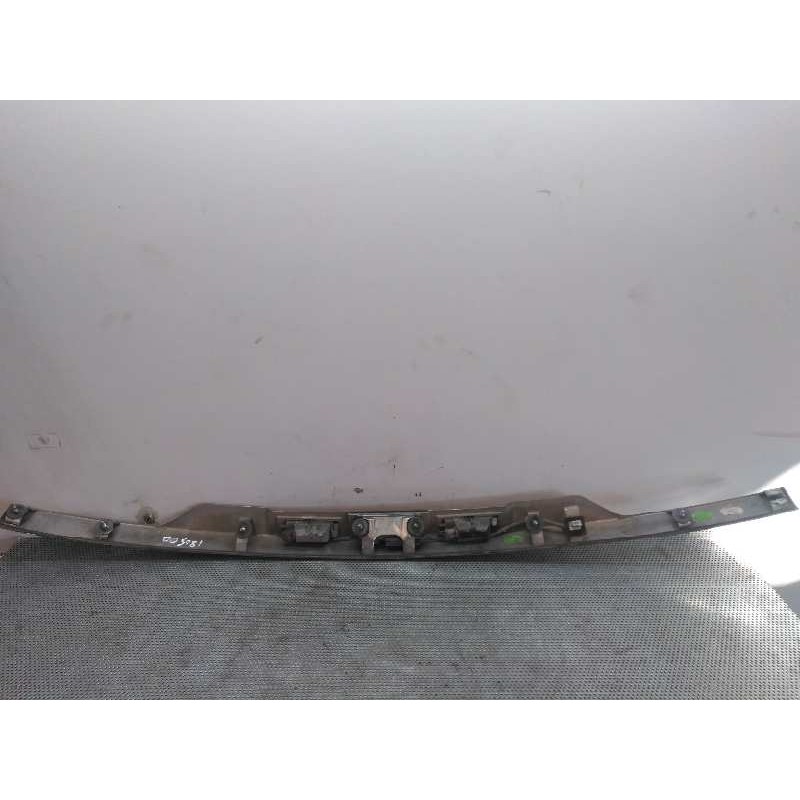 Recambio de molduras traseras para opel astra h caravan cosmo referencia OEM IAM - Negro 2