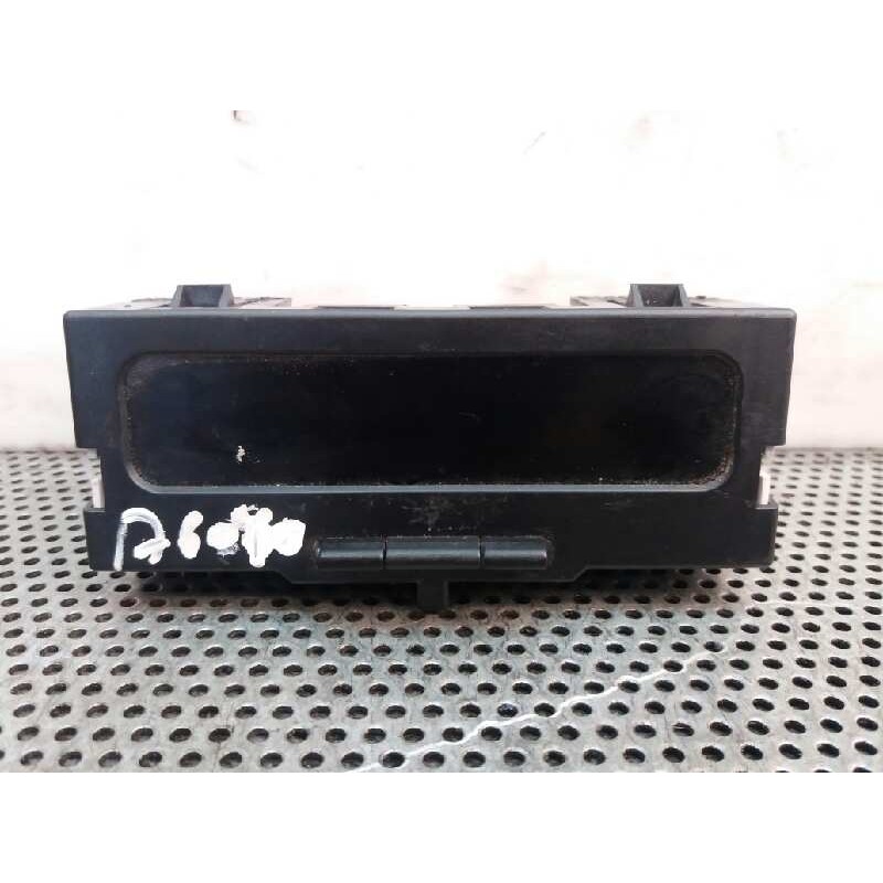 Recambio de pantalla multifuncion para renault megane ii classic berlina expression referencia OEM IAM 8200107539B  