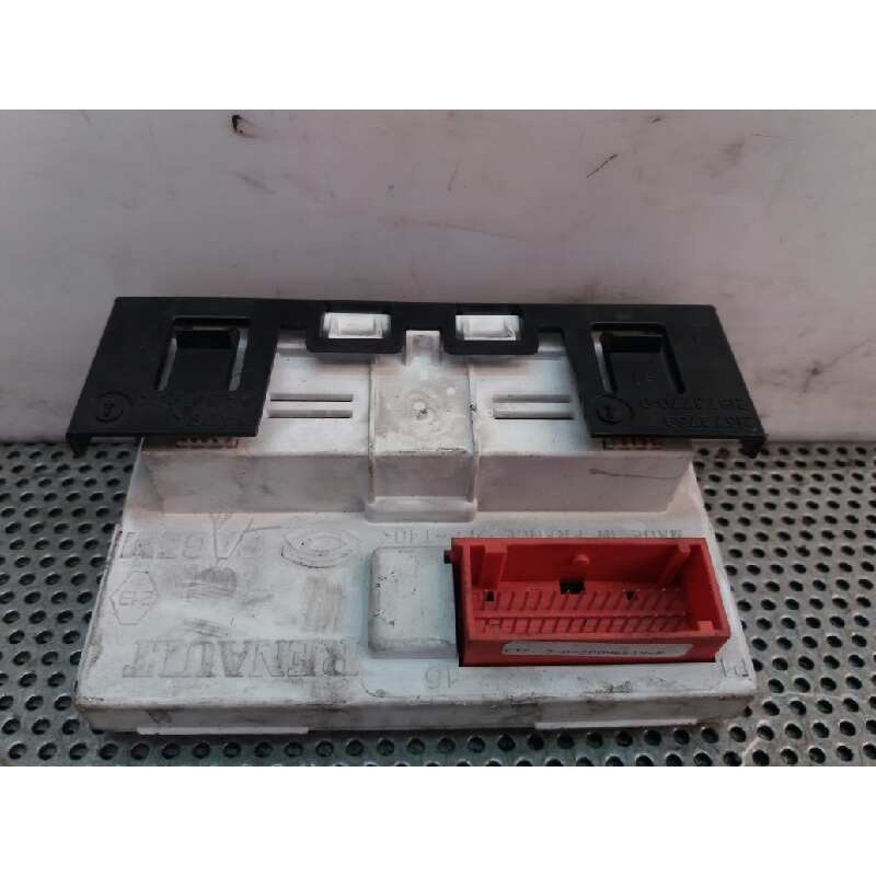 Recambio de pantalla multifuncion para renault megane ii classic berlina expression referencia OEM IAM 8200107539B - Gris 2
