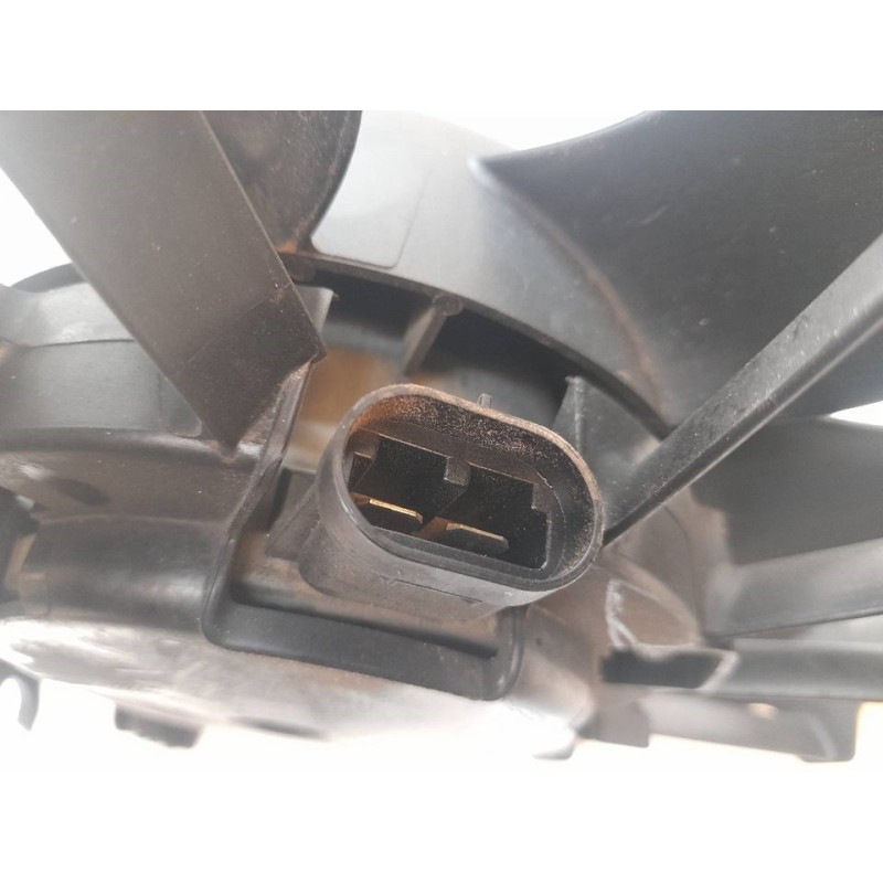 Recambio de electroventilador para dacia sandero ambiance referencia OEM IAM 8200765566B 0130307107 2