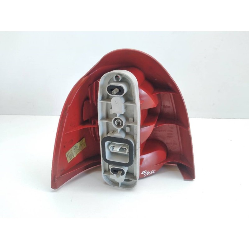 Recambio de piloto trasero derecho para renault twingo (co6) 1.2 alize referencia OEM IAM 67733280 2