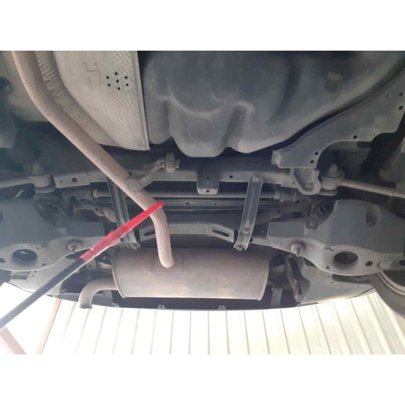 Recambio de puente trasero para toyota auris hybrid active referencia OEM IAM - Negro 2