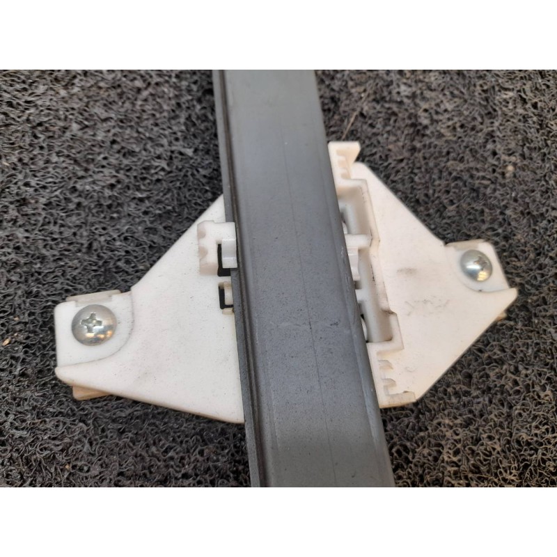 Recambio de elevalunas trasero derecho para chevrolet captiva 2.0 vcdi lt referencia OEM IAM 96627082 - Gris 7