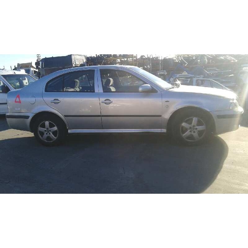 skoda octavia berlina (1u2) del año 2002