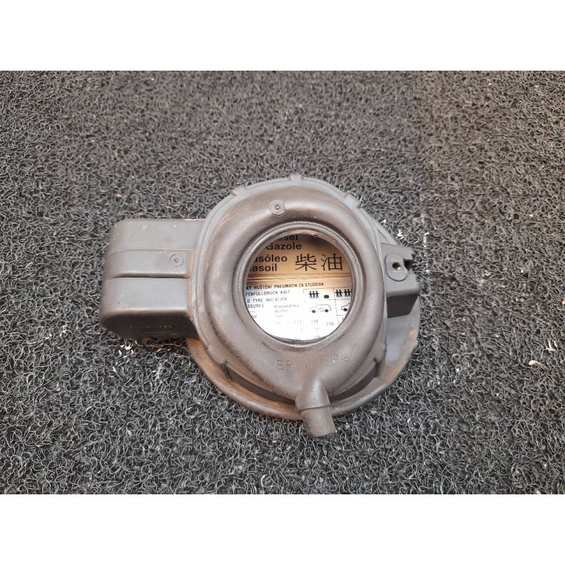 Recambio de tapa exterior combustible para skoda fabia familiar (6y5) comfort referencia OEM IAM 3