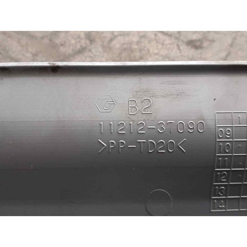 Recambio de tapa superior motor para toyota auris hybrid active referencia OEM IAM - Negro 4