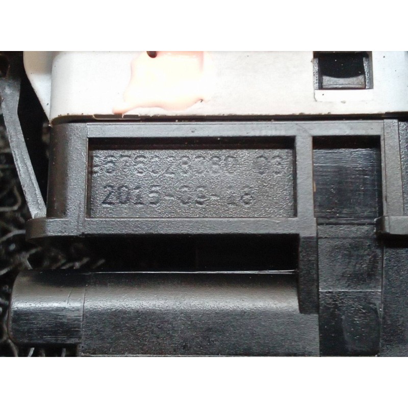 Recambio de maneta exterior porton para peugeot 208 style referencia OEM IAM 95835T02 3