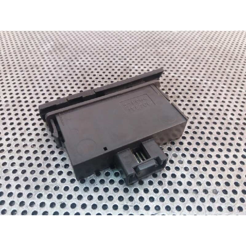 Recambio de warning para toyota prius (nhw20) sol referencia OEM IAM 758706 - Blanco 3