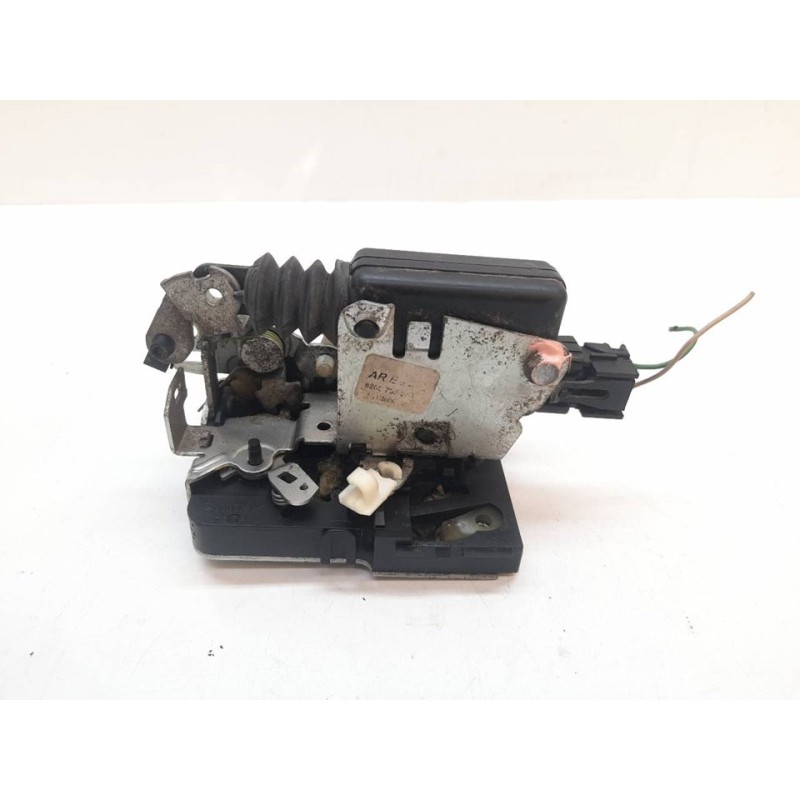 Recambio de cerradura puerta trasera derecha para dacia sandero ambiance referencia OEM IAM 8200735246 4