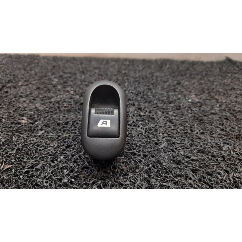 Recambio de mando elevalunas delantero izquierdo para peugeot 1007 dolce referencia OEM IAM 9601469XT  