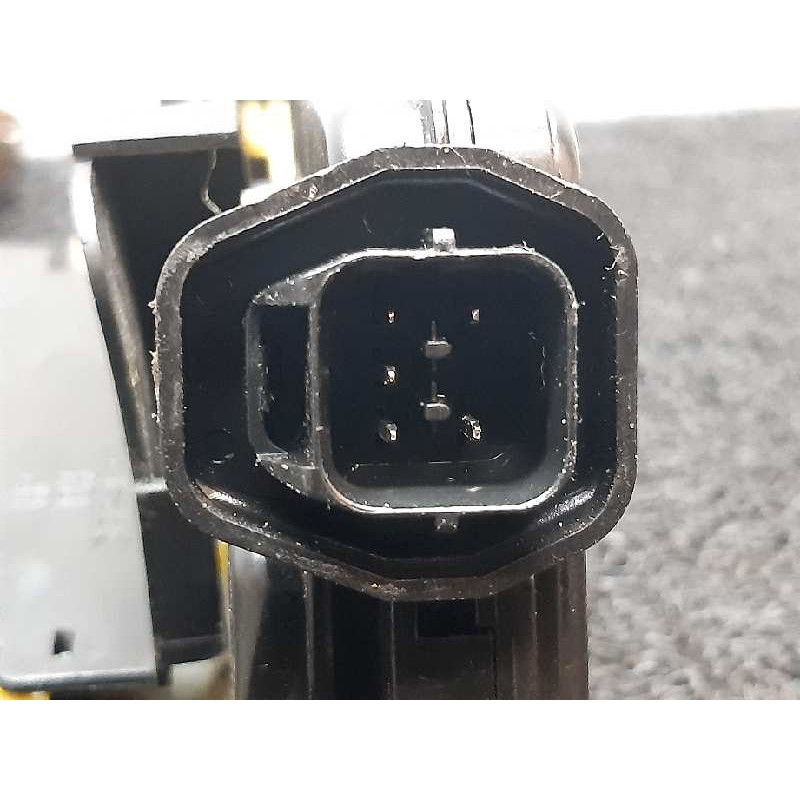 Recambio de cerradura puerta delantera derecha para hyundai terracan (hp) 2.5 tci referencia OEM IAM 3
