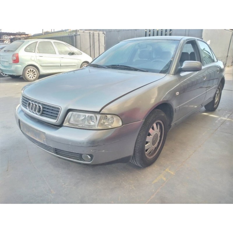 audi a4 berlina (b5) del año 2000