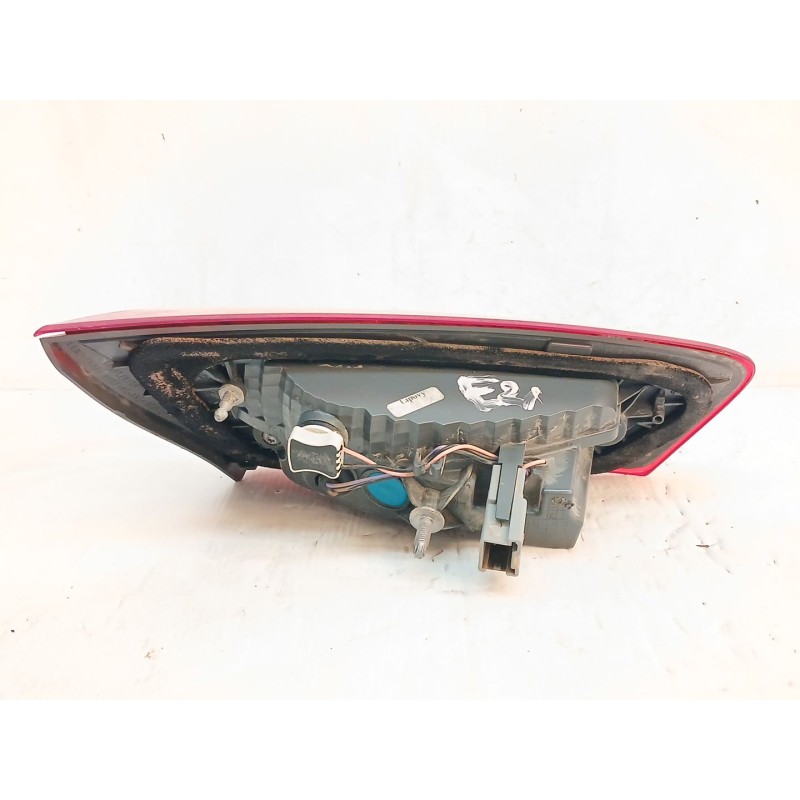 Recambio de piloto trasero derecho interior para ford focus trend edition referencia OEM IAM JX7B13A602CC - Rojo 3