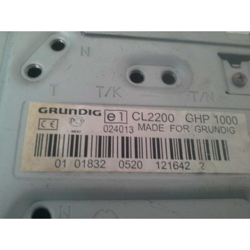 Recambio de sistema audio / radio cd para kia carens 1.6 cat referencia OEM IAM 01018320520 CL2200 GHP1000 3