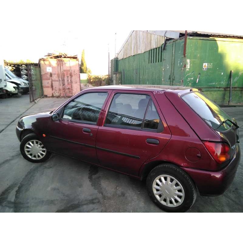 ford fiesta berlina del año 1997