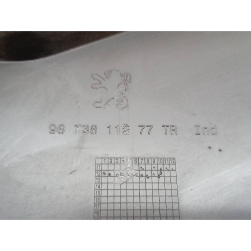 Recambio de guantera para peugeot 208 style referencia OEM IAM 9673811277 3