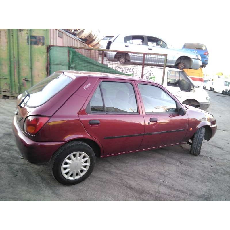 ford fiesta berlina del año 1997