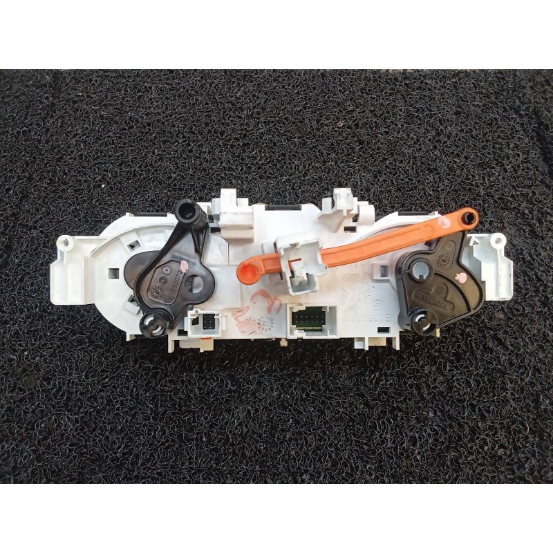 Recambio de mando calefaccion / aire acondicionado para peugeot 208 style referencia OEM IAM 96722483ZD 4