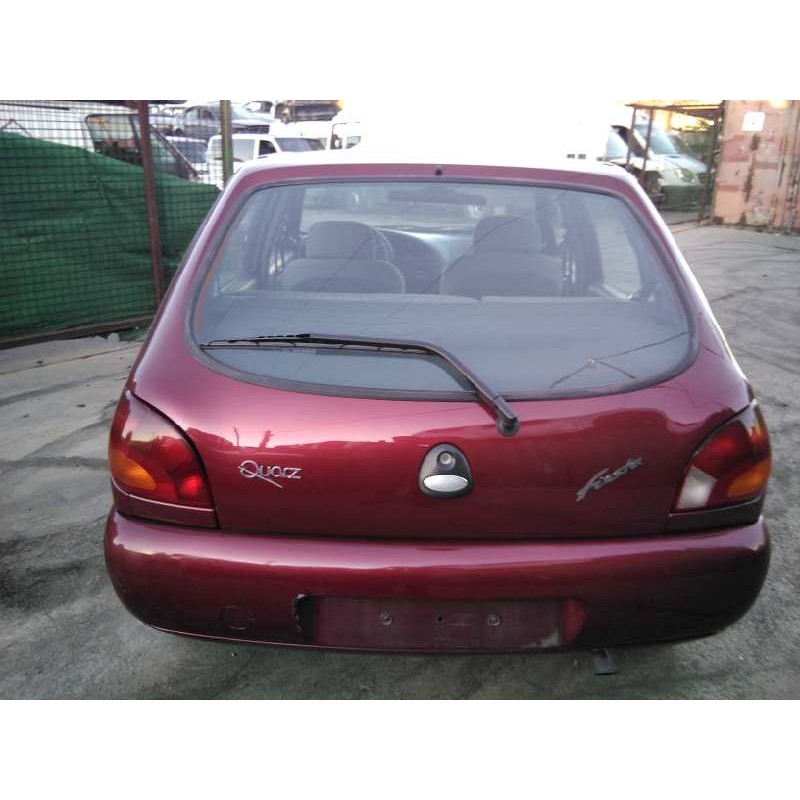 ford fiesta berlina del año 1997