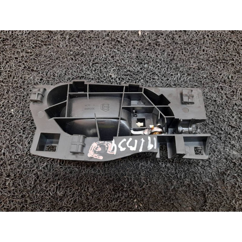Recambio de maneta interior trasera izquierda para peugeot 208 style referencia OEM IAM 96605254VV 2