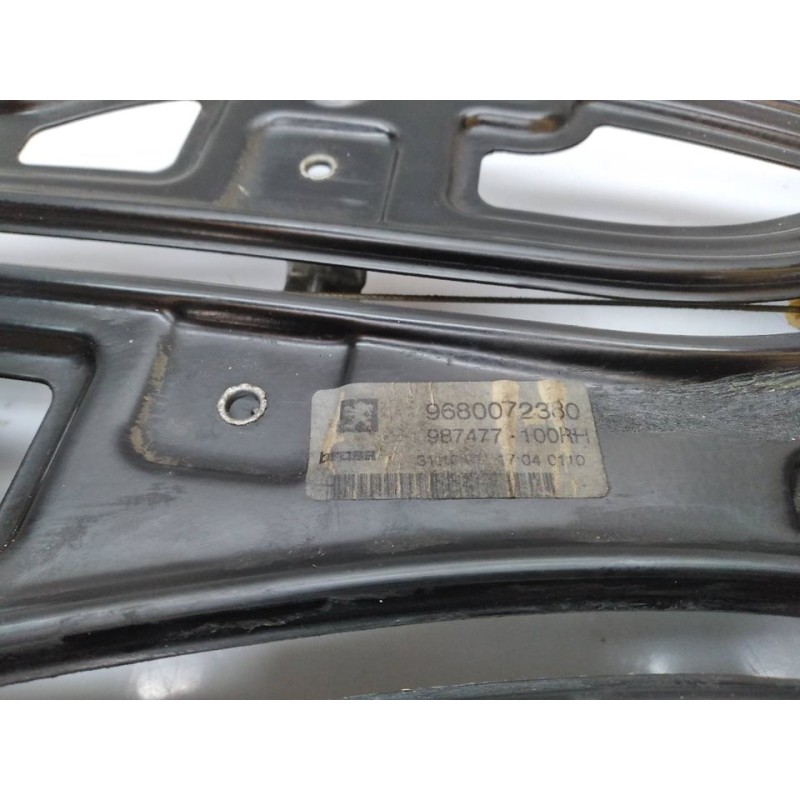 Recambio de elevalunas trasero derecho para peugeot 207 cc sport referencia OEM IAM 9680072380 987477100RH 400975C 4