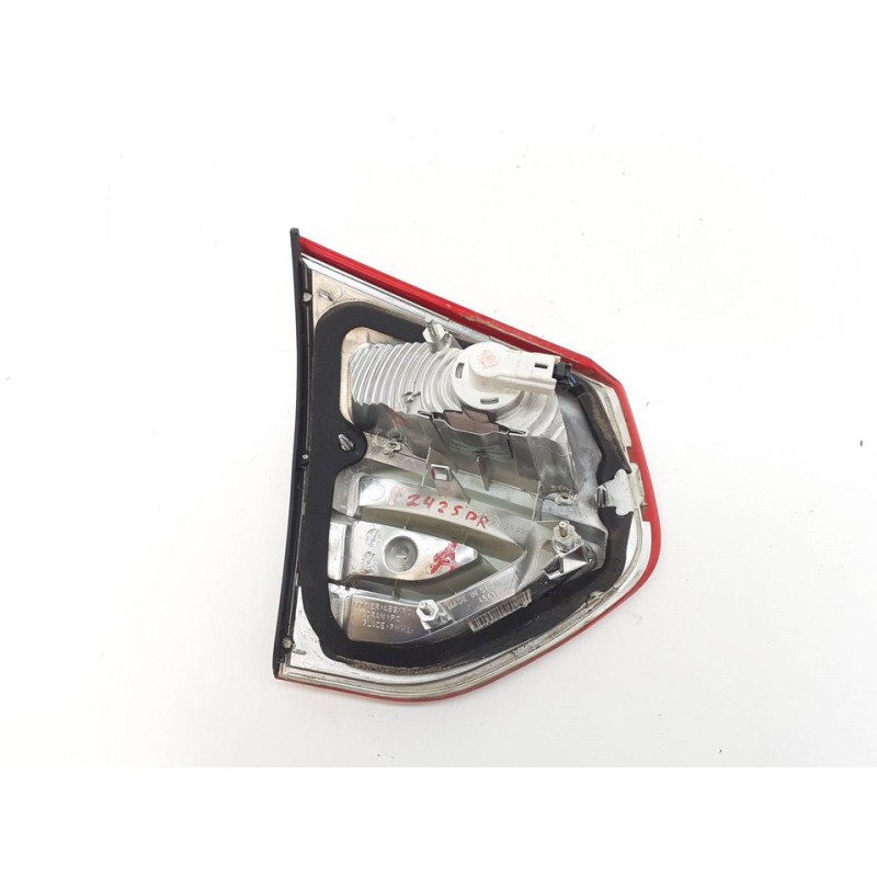 Recambio de piloto trasero derecho interior para citroën c4 picasso millenium referencia OEM IAM - Negro 2