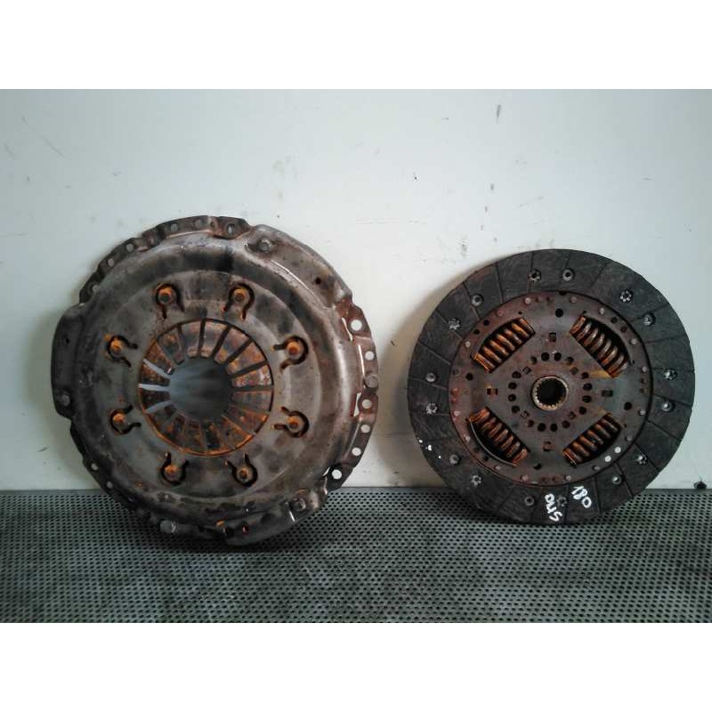 Recambio de kit embrague para nissan primastar (x83) combi 6 asientos batalla 2,78t referencia OEM IAM 324034410  LUK - Blanco 2
