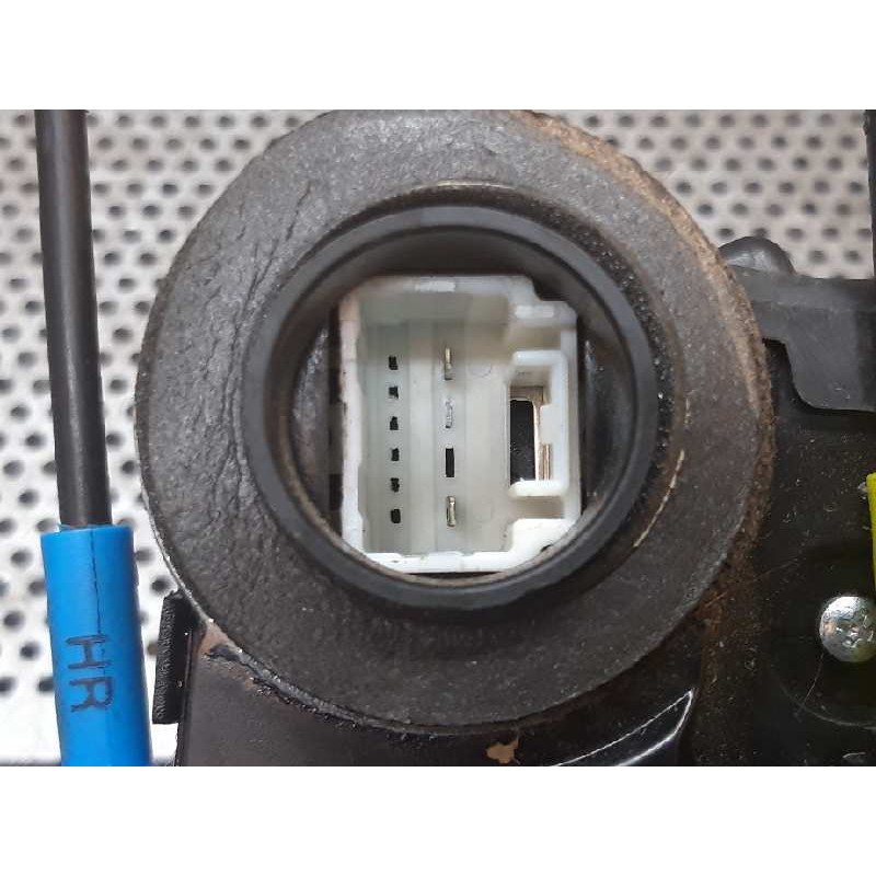 Recambio de cerradura puerta trasera derecha para toyota auris active referencia OEM IAM - Gris 2