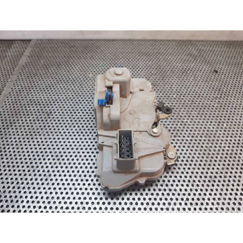 Recambio de cerradura puerta delantera derecha para citroën berlingo referencia OEM IAM  137584 5