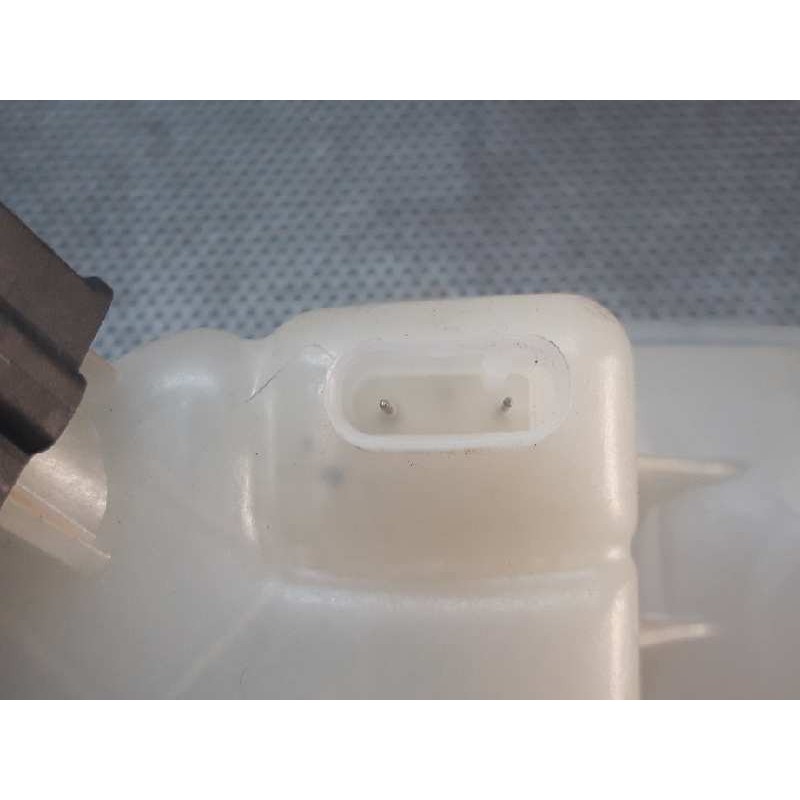Recambio de deposito expansion para mercedes-benz clase gla (w156) gla 180 (156.942) referencia OEM IAM - Blanco 3