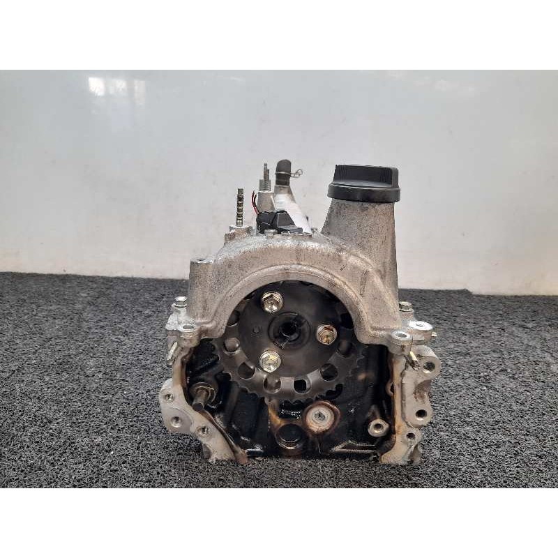 Recambio de culata para toyota auris active referencia OEM IAM - Gris 6