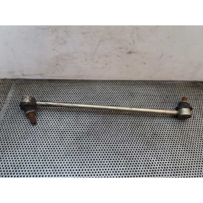 Recambio de bieleta estabilizadora delantera izquierda para toyota auris 2.0 d-4d cat referencia OEM IAM   