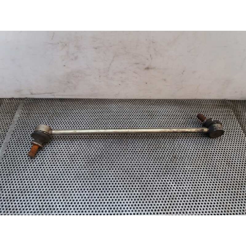 Recambio de bieleta estabilizadora delantera izquierda para toyota auris 2.0 d-4d cat referencia OEM IAM - Gris 2