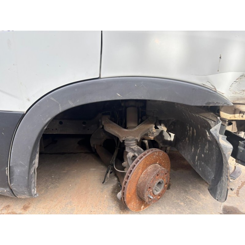 Recambio de aletin delantero derecho para iveco daily furgón fg h2 33 s ... v batalla 3520 l referencia OEM IAM - Blanco