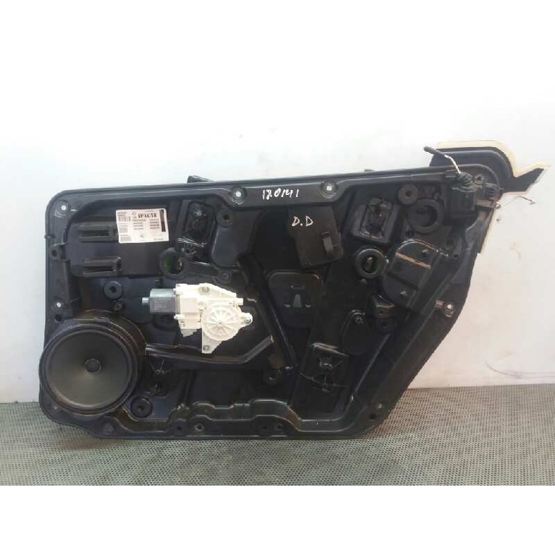 Recambio de elevalunas delantero derecho para mercedes-benz clase gla (w156) gla 180 (156.942) referencia OEM IAM A2469065200  