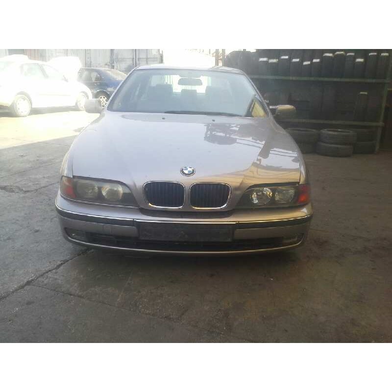 bmw serie 5 berlina (e39) del año 2001