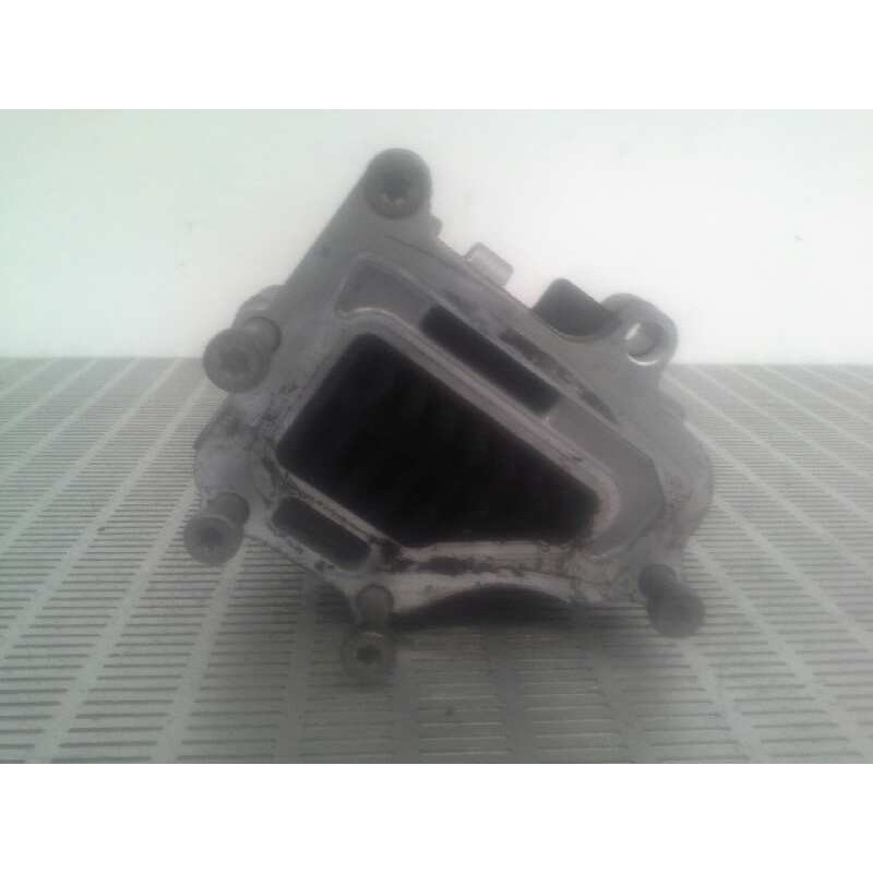 Recambio de enfriador egr para fuso/mitsubishi canter 3.0d referencia OEM IAM 70493004 5801668924 PIERBURG - Blanco 2