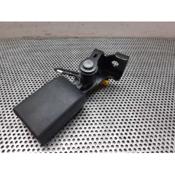 ENGANCHE CINTURON TRASERO IZQUIERDO A1768600369 
