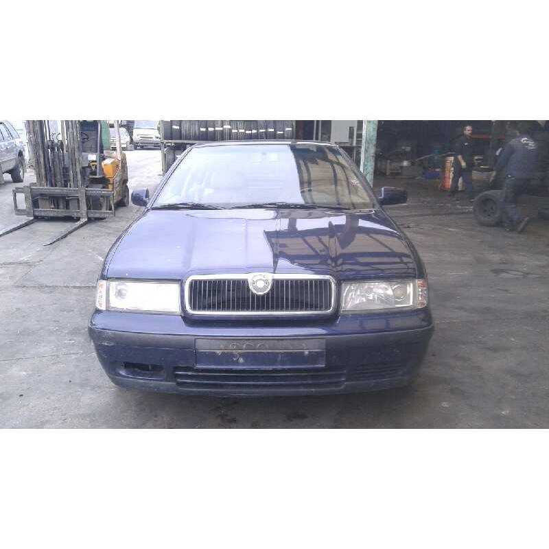 skoda octavia berlina (1u2) del año 2000