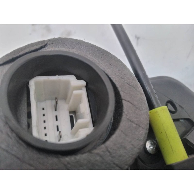Recambio de cerradura puerta trasera derecha para toyota auris 2.0 d-4d cat referencia OEM IAM A046693 - Gris 2