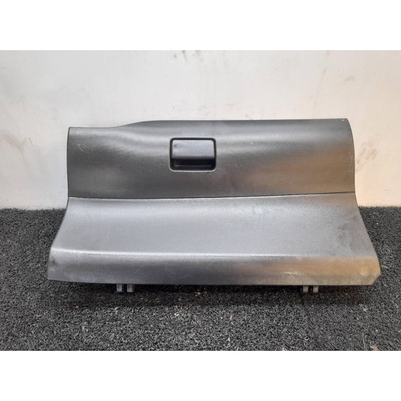 Recambio de guantera para toyota auris active referencia OEM IAM 5555202130  