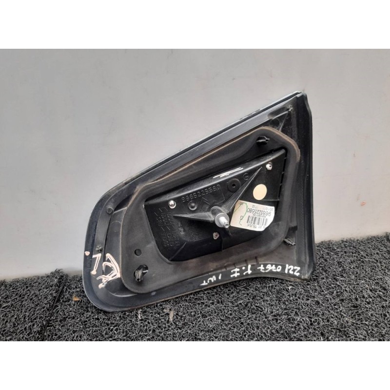 Recambio de piloto trasero izquierdo interior para citroën c3 attraction referencia OEM IAM 9685225580 - Blanco 3