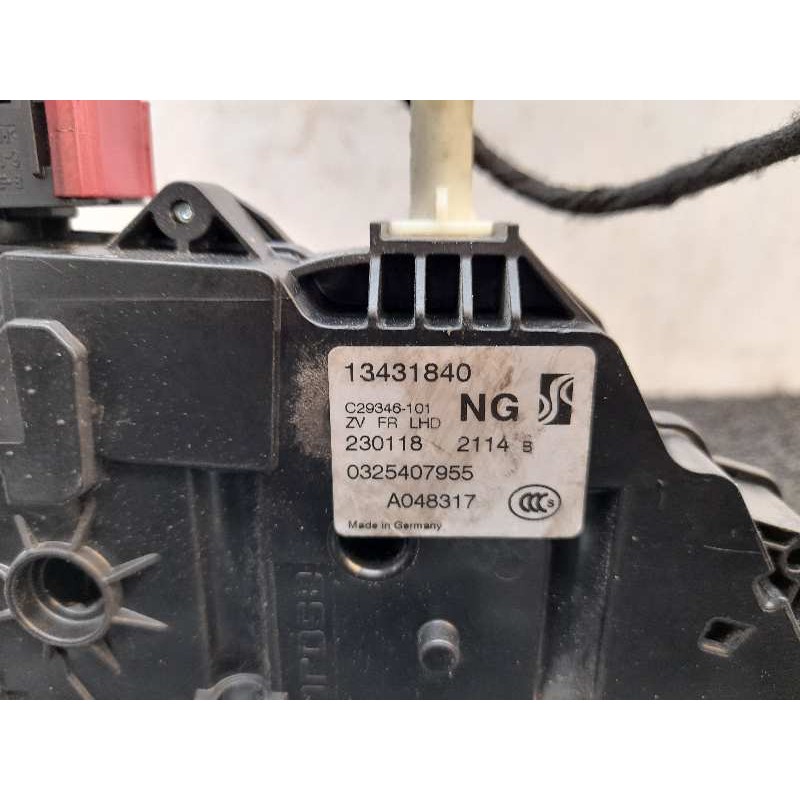Recambio de cerradura puerta delantera derecha para opel corsa e selective referencia OEM IAM 13431840 - Blanco 3