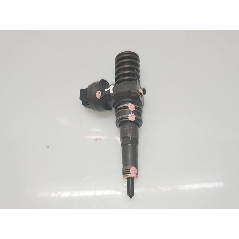 Recambio de inyector para volkswagen golf v (1k1) 1.9 tdi referencia OEM IAM 038130073AG  