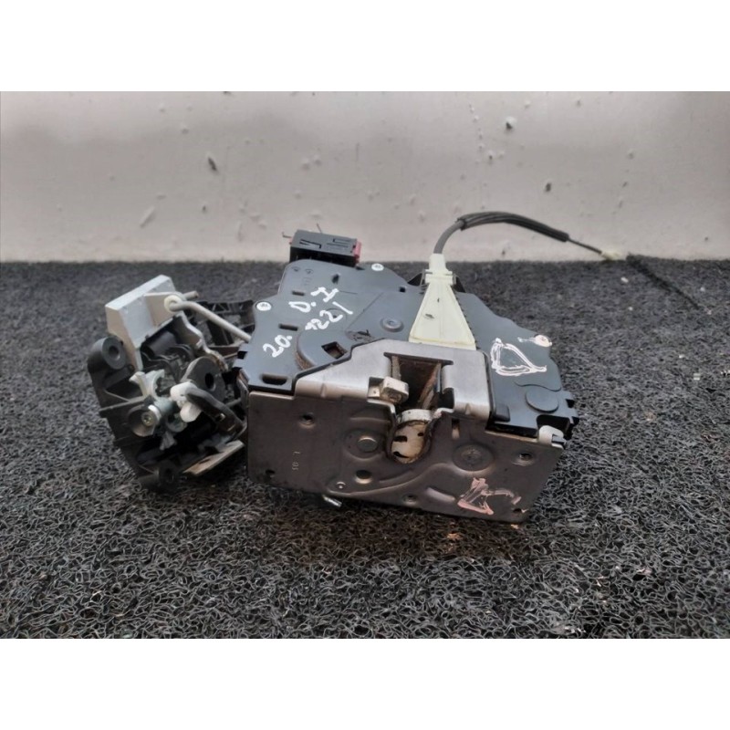 Recambio de cerradura puerta delantera izquierda para opel corsa e selective referencia OEM IAM 13431841 0325407955 