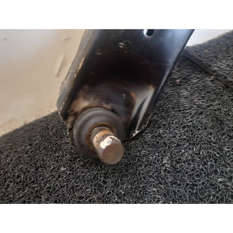 Recambio de brazo suspension inferior delantero izquierdo para mazda 3 lim. (bl) active referencia OEM IAM - Blanco 2