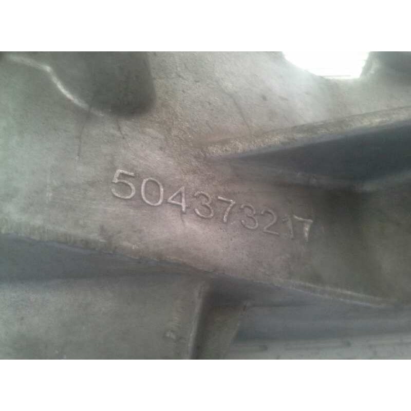 Recambio de soporte motor izquierdo para fuso/mitsubishi canter 3.0d referencia OEM IAM 504373217 - Blanco 2