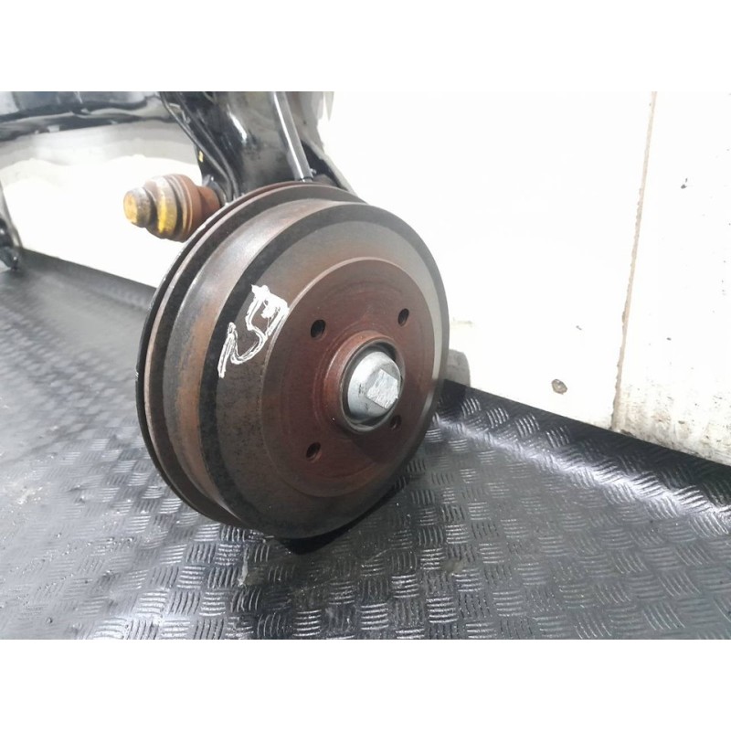 Recambio de puente trasero para citroën c3 attraction referencia OEM IAM - Blanco 4
