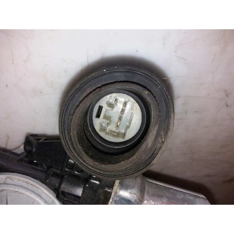 Recambio de elevalunas trasero izquierdo para toyota auris 2.0 d-4d cat referencia OEM IAM 857100D100 - Gris 2