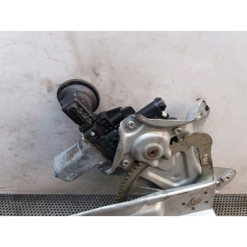 Recambio de elevalunas trasero izquierdo para toyota auris 2.0 d-4d cat referencia OEM IAM 857100D100 - Gris 3